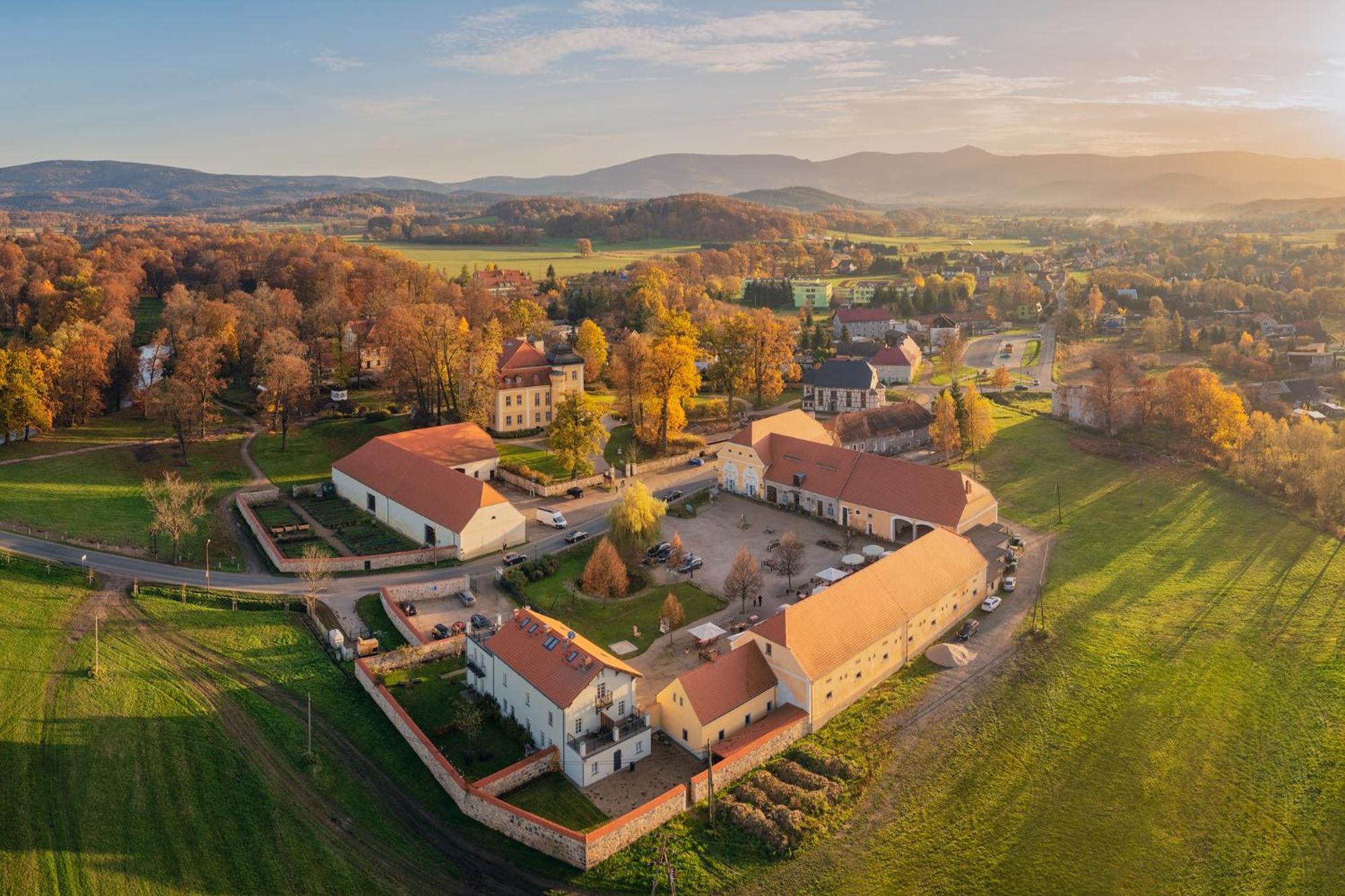 Palac Lomnica - Karkonosze / Riesengebirge Jelenia Góra Extérieur photo